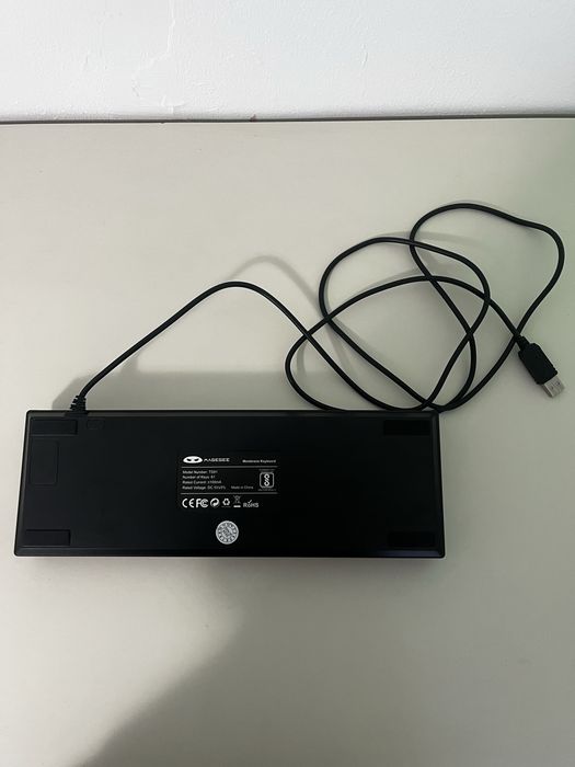 Tastatură de gaming 60% MageGee TS91, compactă, RGB, efect mecanic, stare