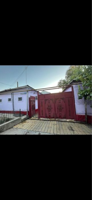 Продается дом под бизнес