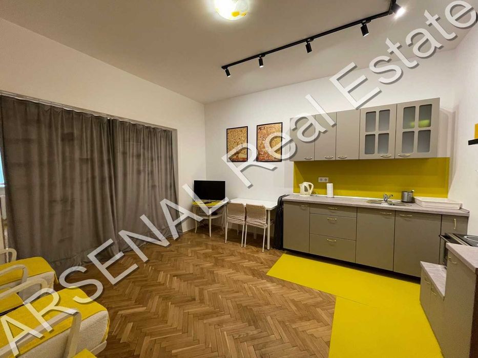 Дава се под наем Двустаен апартамент в София, Център - 48 кв.м за 600 € - Снимка #2