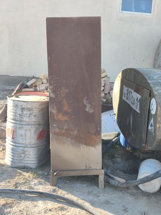 Емкость целый,с объемом 2000 литров