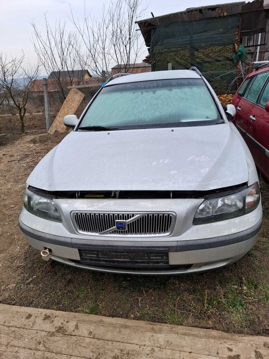 Dezmembrez  volvo V50, V70  ,S80 an fab 2008 motor diesel 2.4