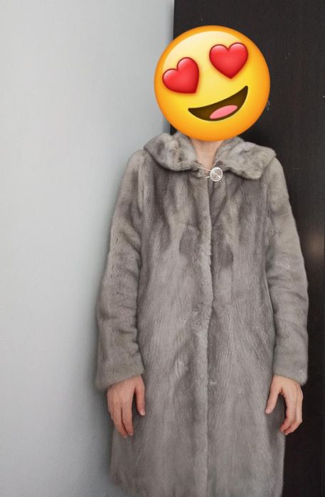 Продам шубу в серо голубом цвете