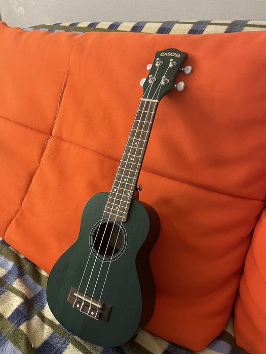 Отличная укулеле Cascha