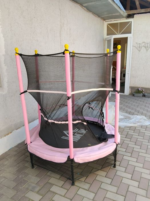 Батут детский розовый