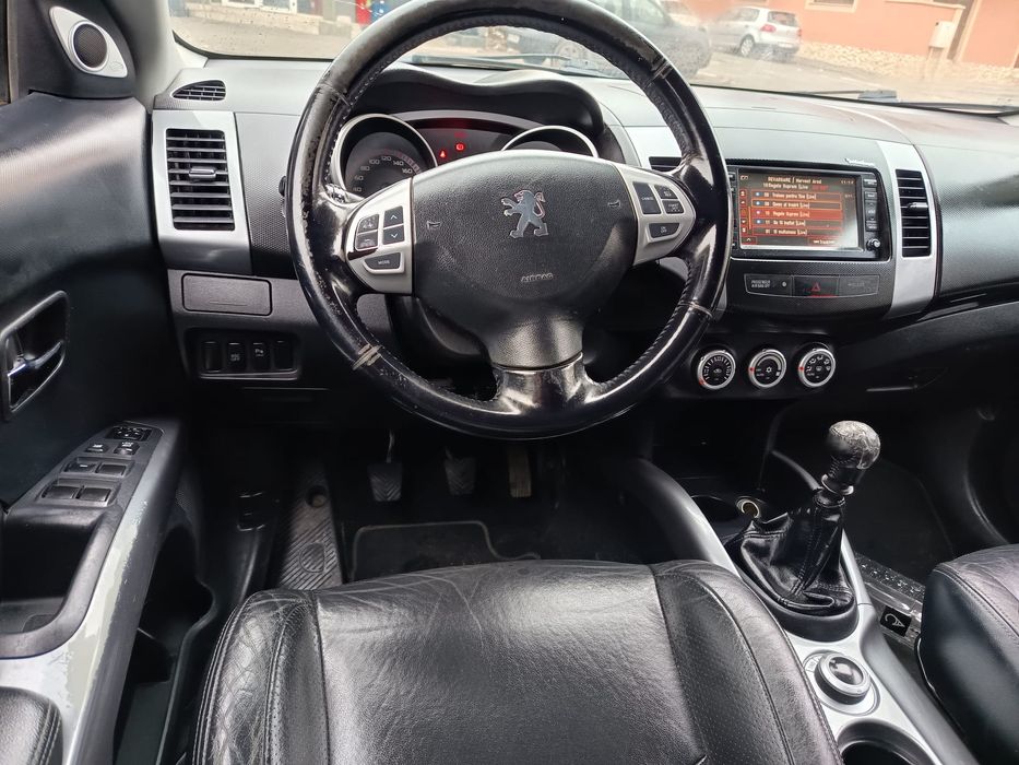 Peugeot 4007 4×4 pachet crom full.7.locurii