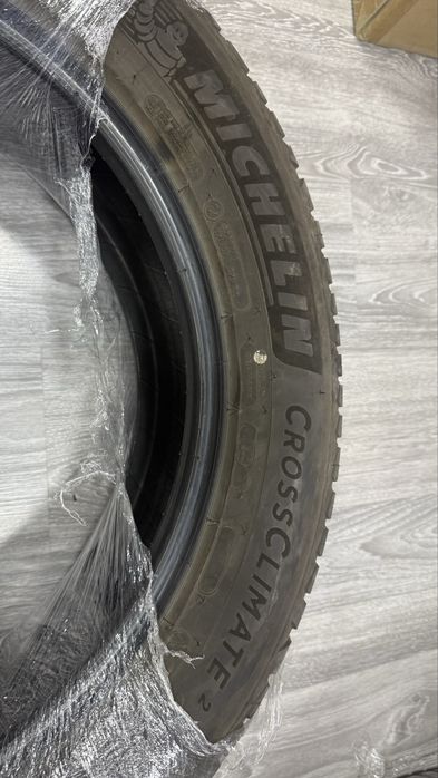 Продаю все сезонный комплект резины MICHELIN Cross Climate 2