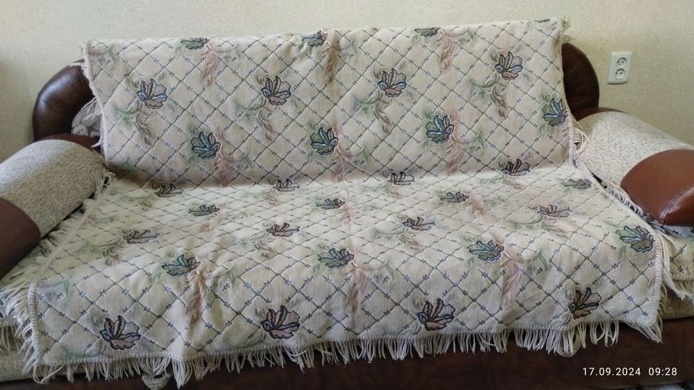 Дивандеки на диван и кресла