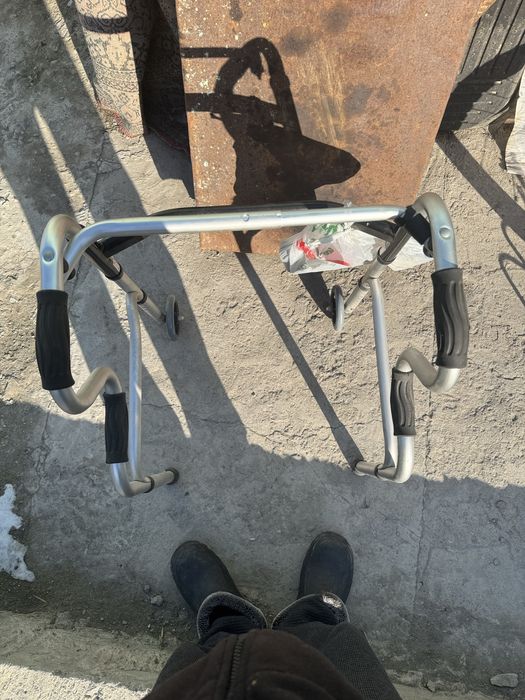 Ходунки с колёсиком