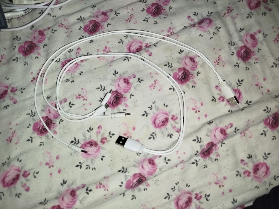 Vând fir usb încărcare  telefon casti si de masina NOU