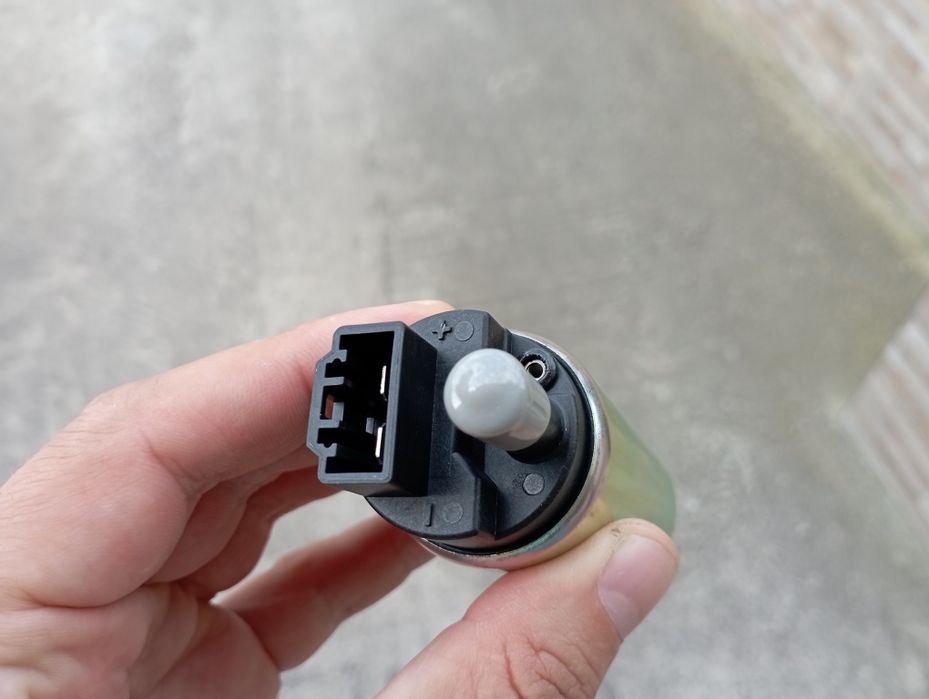 Продавам бензинова помпа MEYLE за Kia Ceed