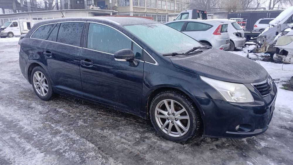 Dezmembrez Toyota Avensis 2.0 Diesel Euro 5 Din 2011 - 1AD-FTV