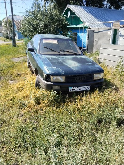 Продам Ауди 100 в среднем состоянии