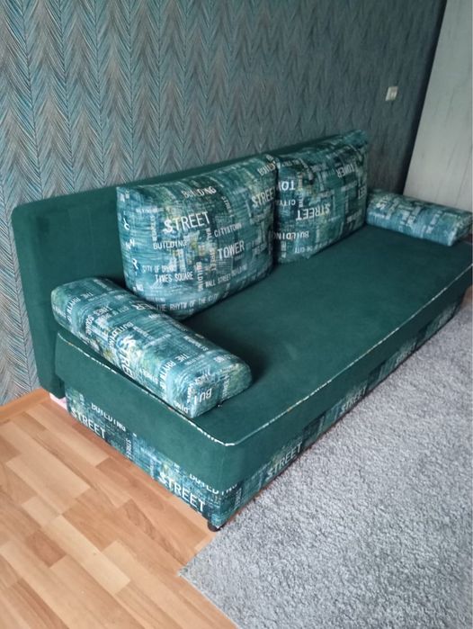 Диван в хорошем состояние