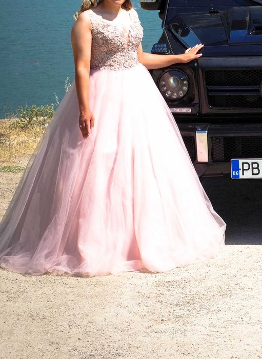 дълга рокля за годеж