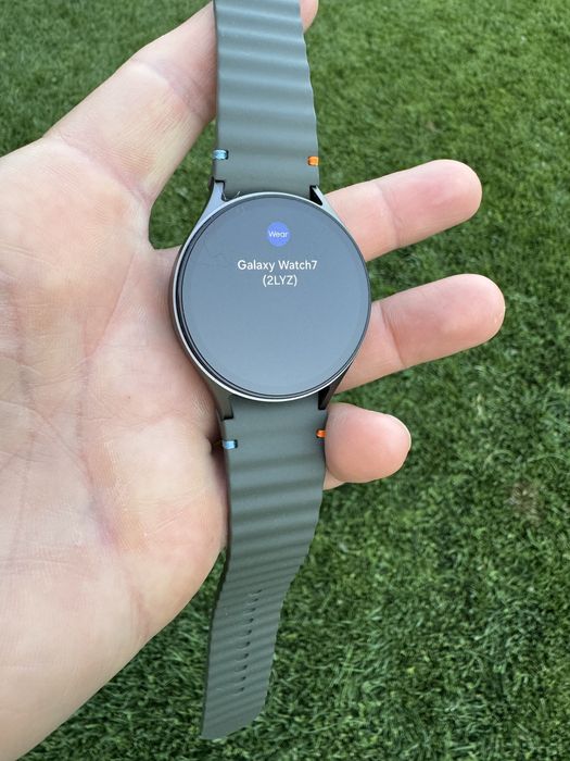 Samsung Galaxy Watch7 44mm model SM-L310 ORIGINAL folosit cateva saptamani impecabil ca NOU culoare verde - include cablu de incarcare