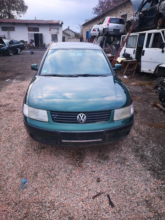 Пасат Б5 1.6 на части