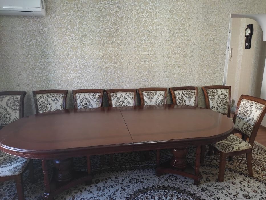 Гостинная стол со стульями