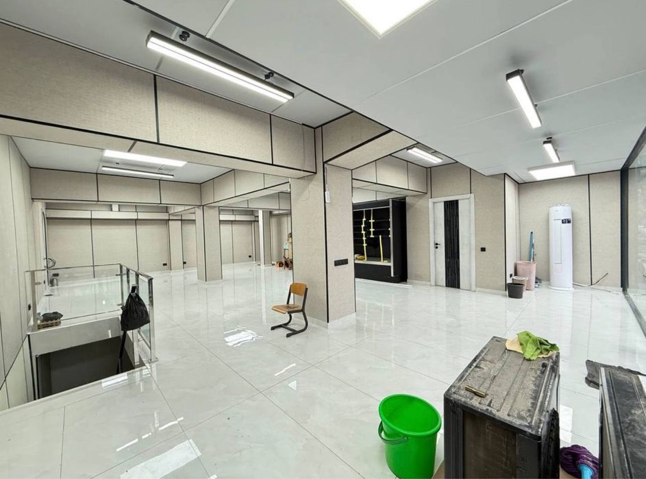 Помещение в аренду 138 кв Open space ,ЦУМ, вдоль дороги