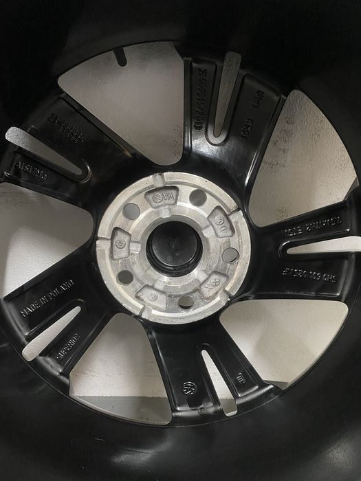 Jante 17 originale Vw Golf 7 8Touran anvelope vara Noi