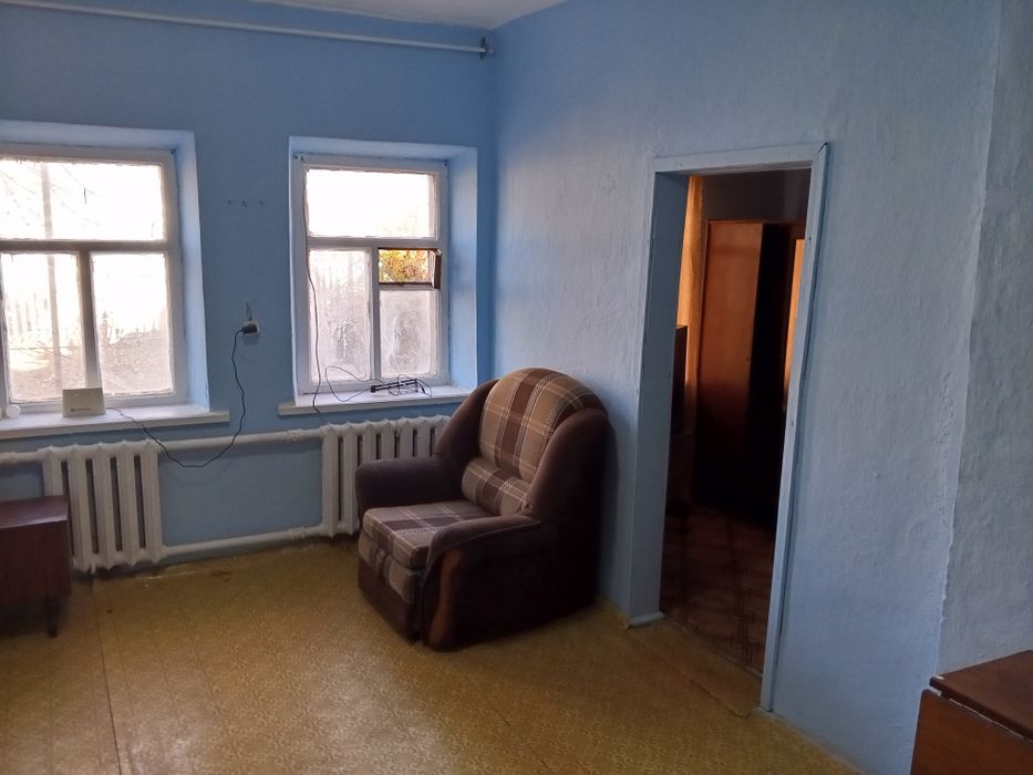 Сдаётся  пол дома в одном дворе