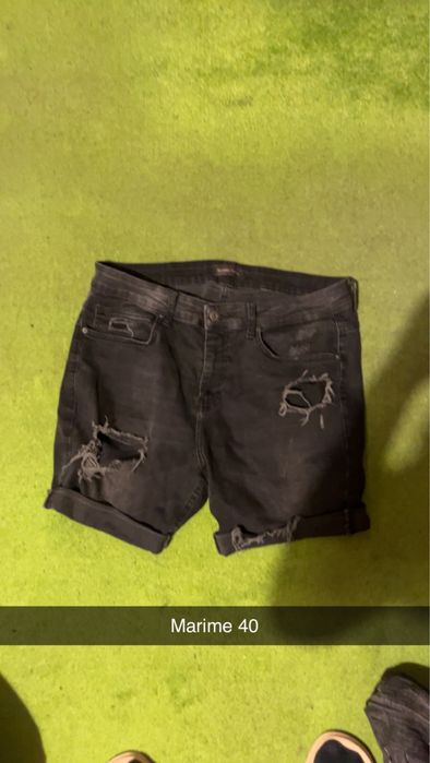 Vand blugi scurti de vara Bershka