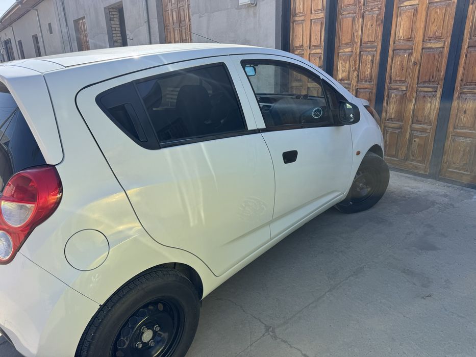 Chevrolet Spark 2011 — 4