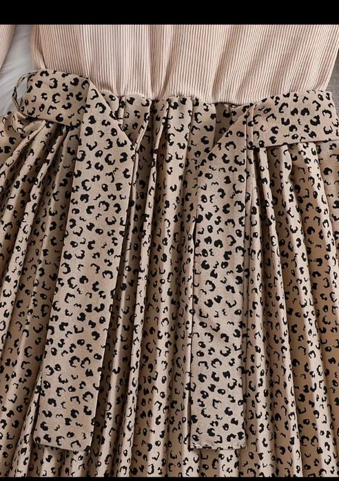 Продам платье для девочки