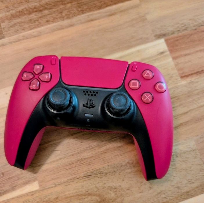 PS5 червен джойстик – работи перфектно