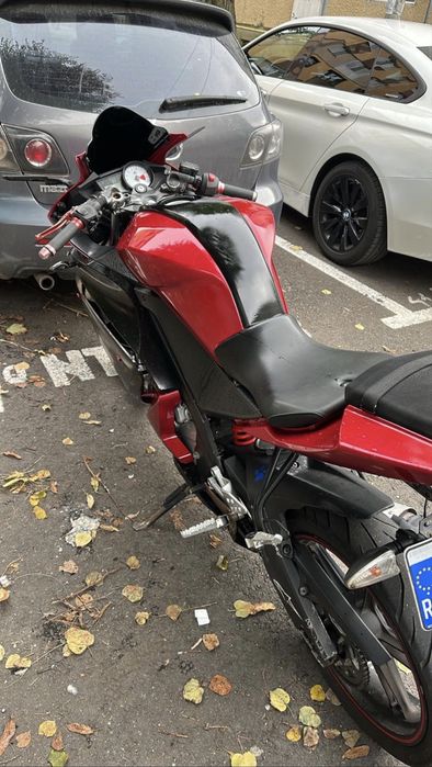Vand Yamaha Yzf R125 an 2010