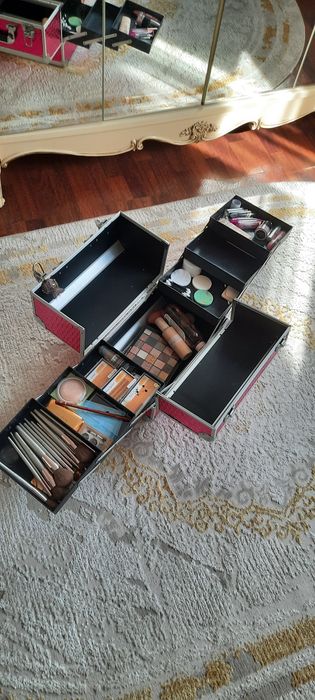 Продам кейс для косметических услуг