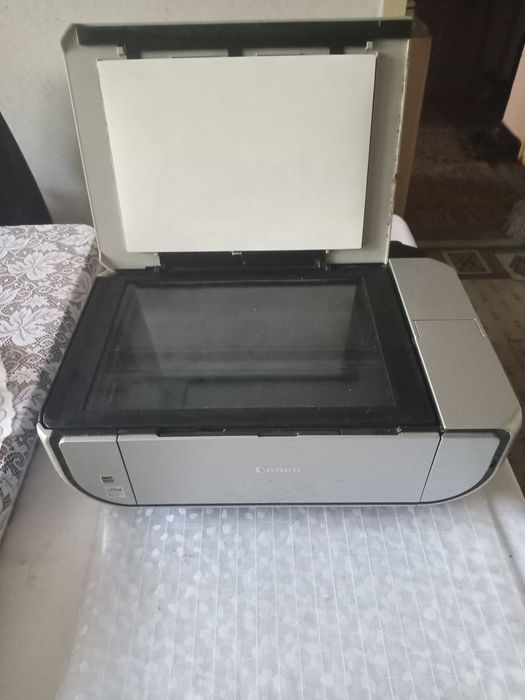 Imprimantă Canon