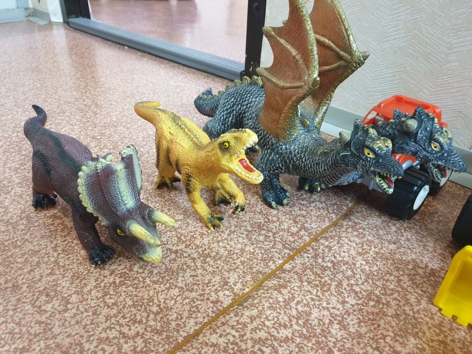 Продам игрушки в хорошем состоянии