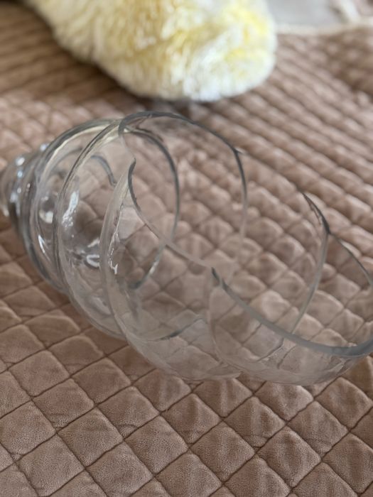 Продам вазу в виде ракушки