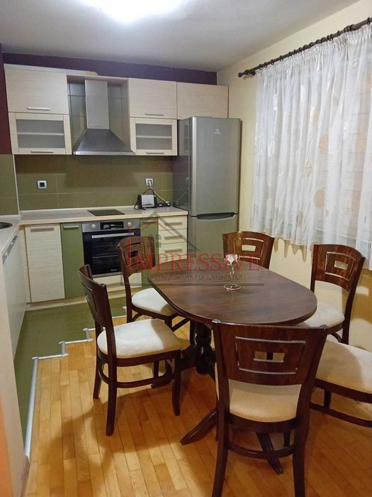 Дава се под наем Тристаен апартамент в Варна, Погреби - 90 кв.м за 510 € - Снимка #3