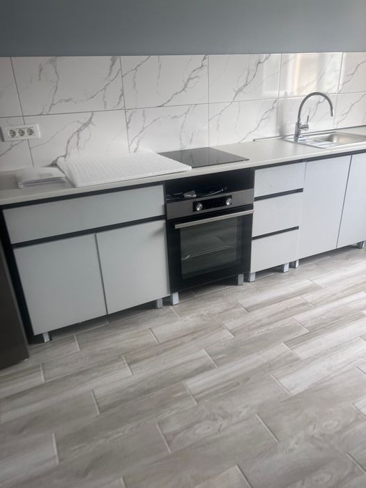 Închiriez Apartament