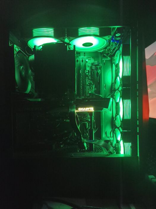 Vand PC Gaming Ca Nou  + Monitor