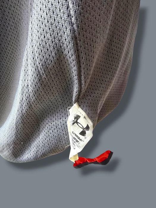 Under Armour яке със вградени слушалки | Топ модел |