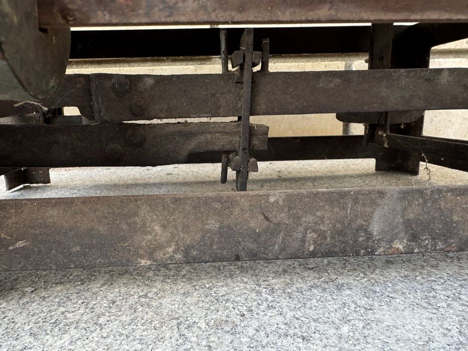 Стар платформен кантар 100кг.