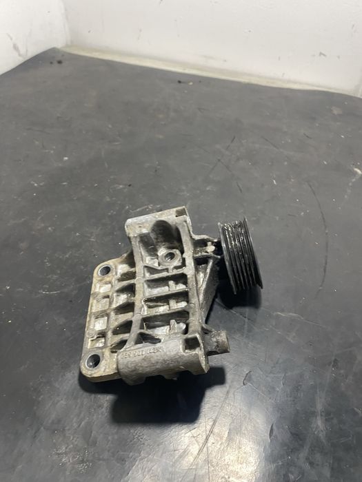 Suport alternator Audi A6 C6 2.7 tdi v6 BPP BSG 059903143K