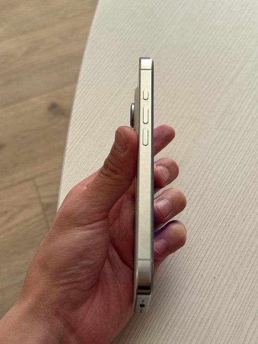 iPhone 16 Pro 98% 256 GB