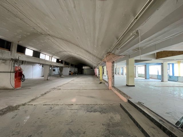 Inchiriem/vindem spatiu comercial/hala 1100 mp
