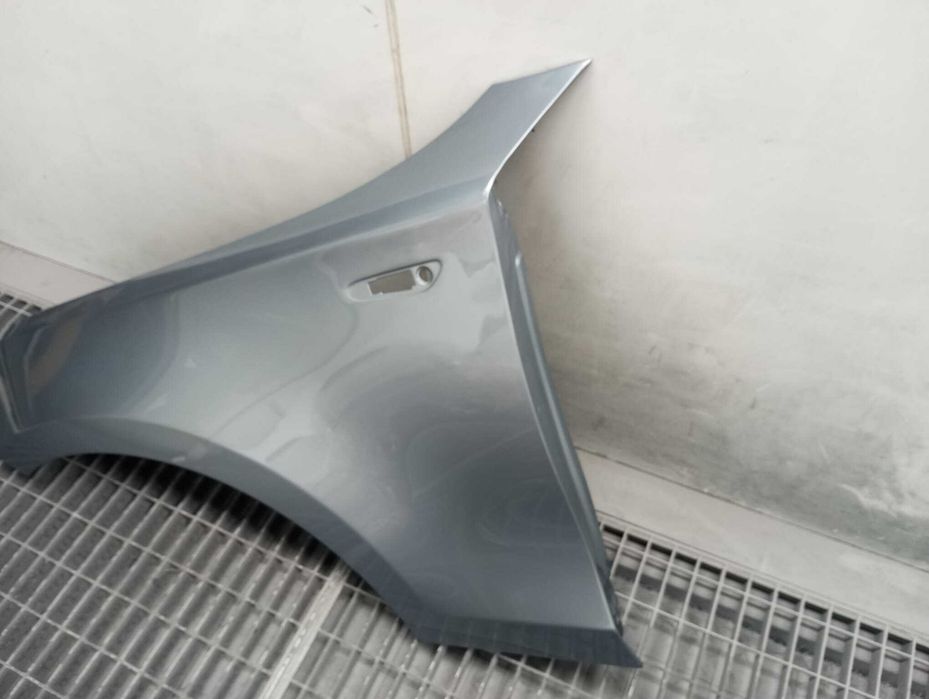 Aripa Fata Stanga BMW E81 E87 An 2003-2010 (896 (Albastru))