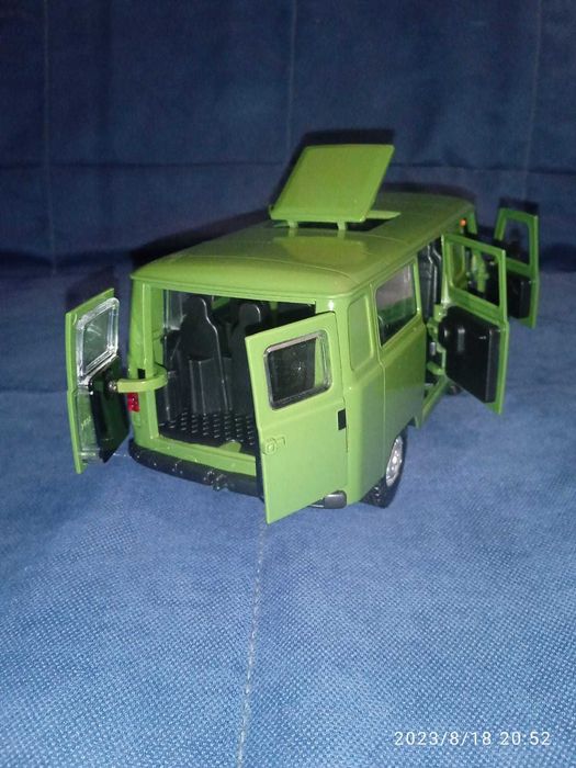 Модель машины Мерседес