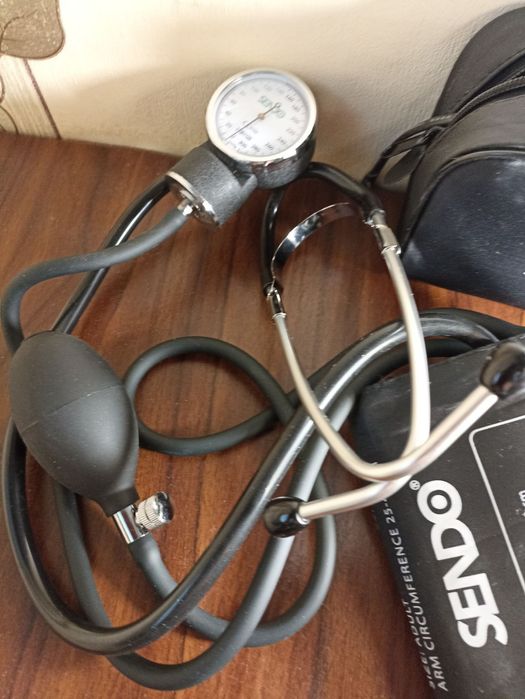 Ръчен апарат за кръвно