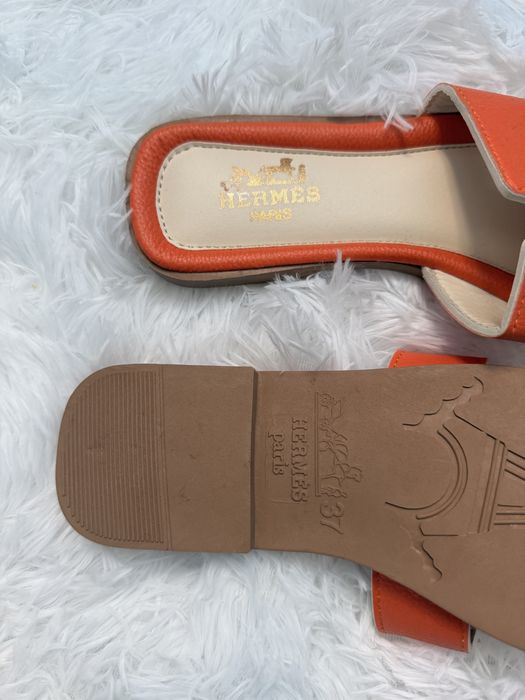 Papuci Hermes marime 37