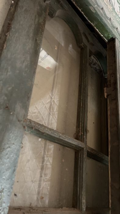 Usa veche traditionala