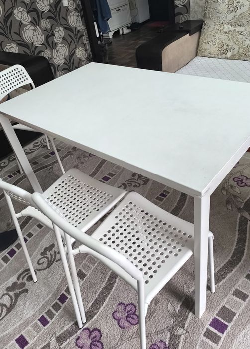 Продам стол,4 стула