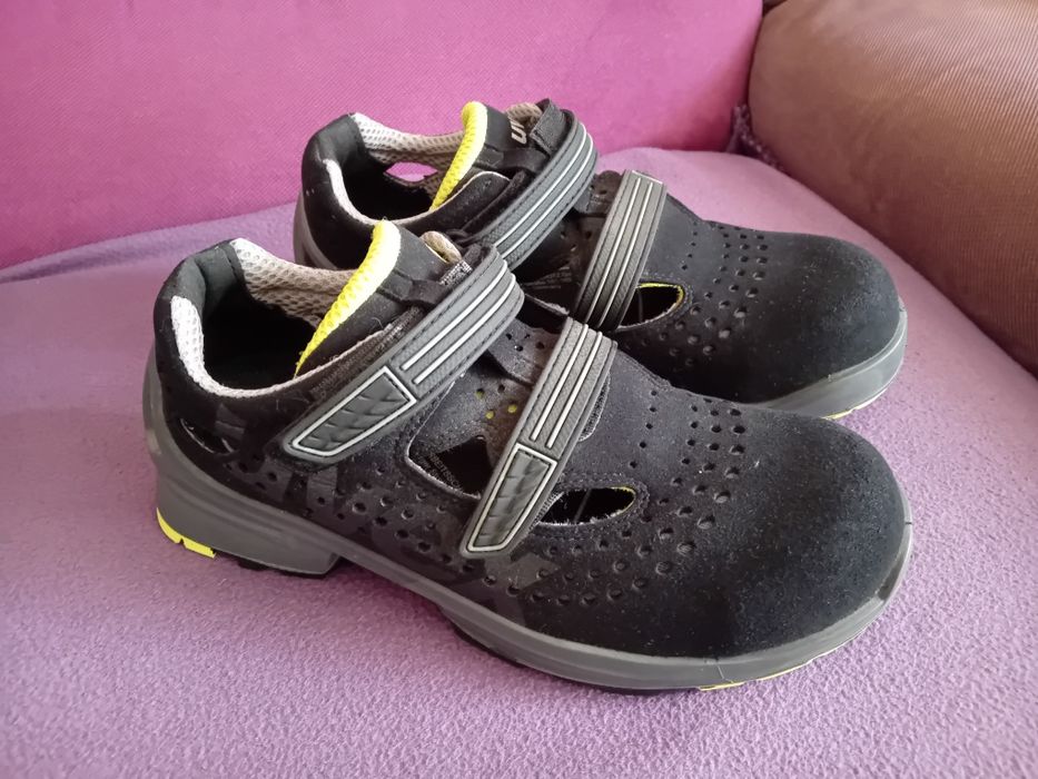 Pantofi de vara tip sanda UVEX S1 SRC ESD 8542.8 marimea 39