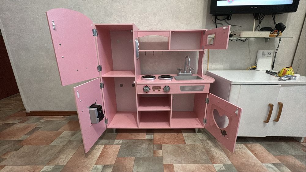 Деревянная игровая кухня для девочек