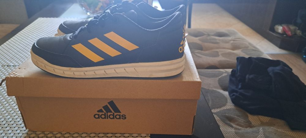 Оригинални маратонки adidass